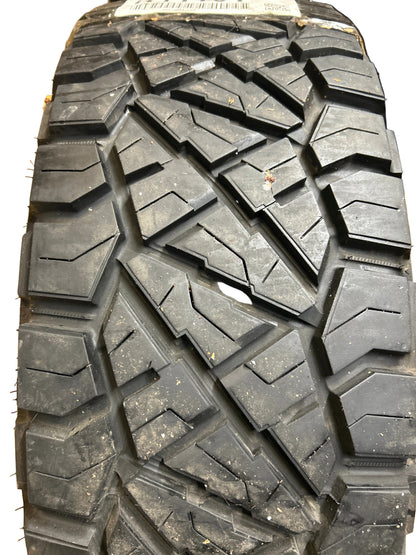 USED 14/32 NITTO RIDGE GRAPPLER  LT 285/75R16 126/123Q RUGGED TERRAIN TIRE 217620