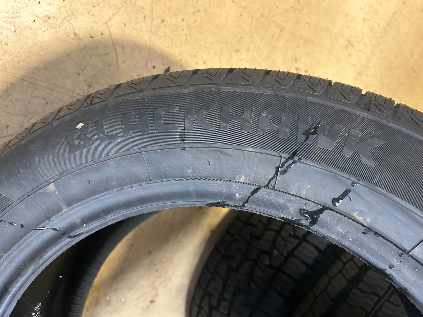 BLACKHAWK AGILITY SUV BSW P 255 55 20 110V XL ALL SEASON TIRE 4120182