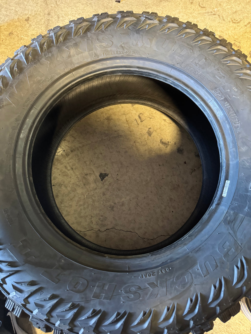 2 NOS MAXXIS MUDDER BUCKSHOT II MT-764 BSW LT 275 65 18 119/116Q 8PLY TIRE TL37620900