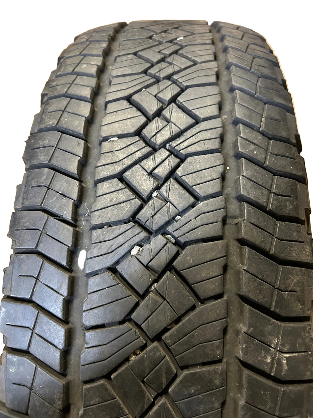USED 11/32” GENERAL GRABBER APT BSW LT 265 70 17 112/109S 6PLY TIRE 04492410000