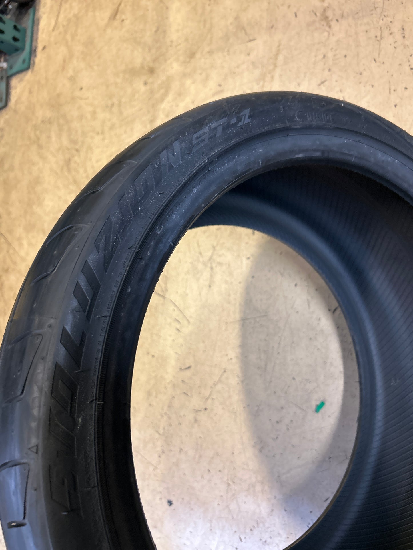 NOS 2 FEDERAL EVOLUZION ST-1 BSW P 255 35 18 94Y XL UHP TIRE B6EM8AFE