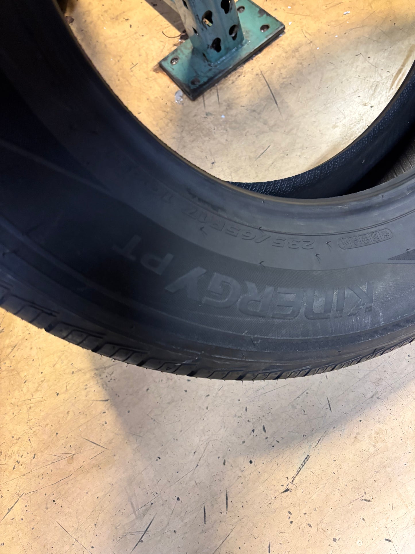 2 HANKOOK KINERGY PT BSW P 235 65 17 104H SL ALL SEASON TIRE 1025071