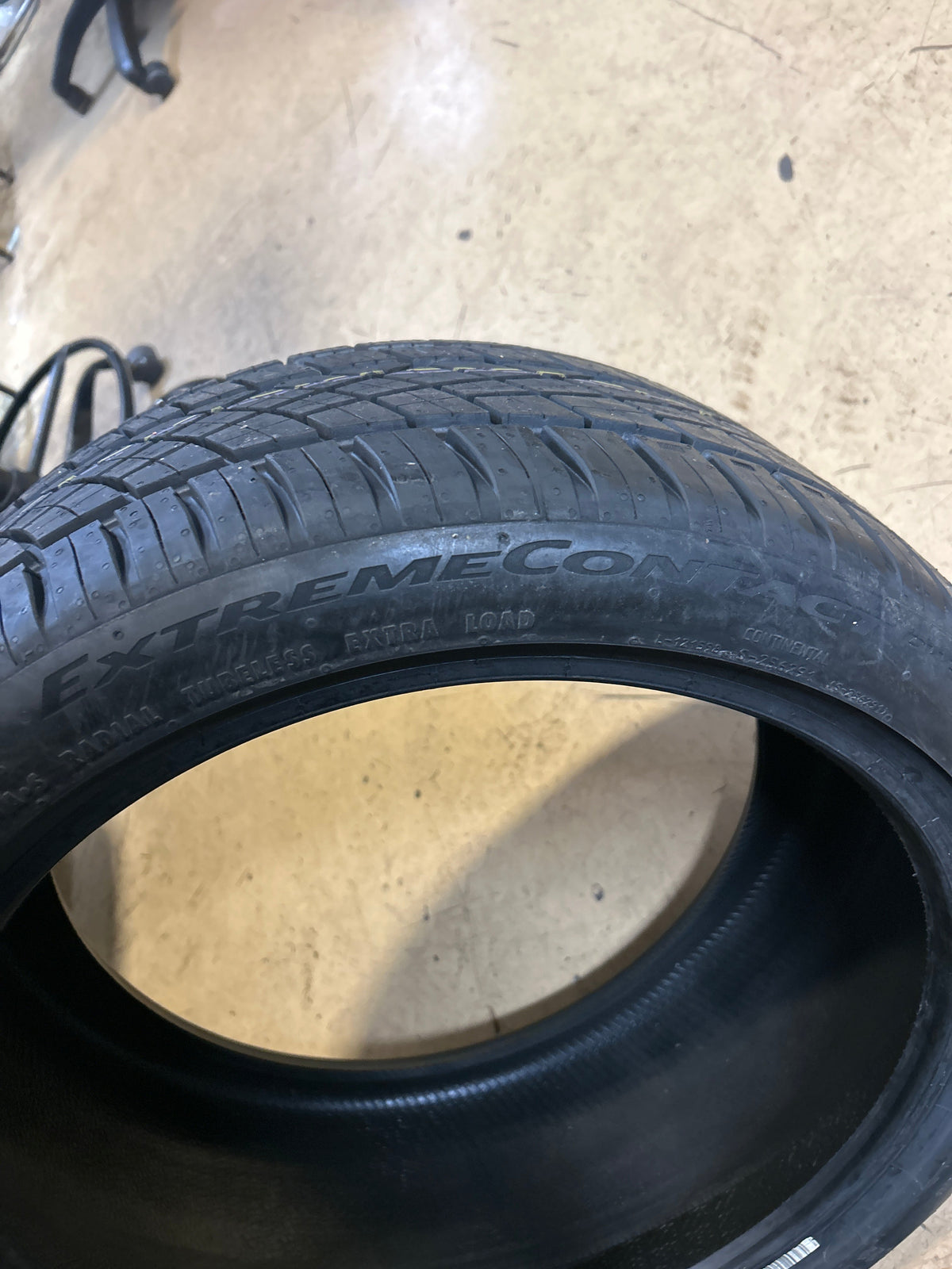 CONTINENTAL EXTREMECONTACT DWS06 PLUS BSW P 245 35 18 XL 92Y EXTREME TIRE 15572950000