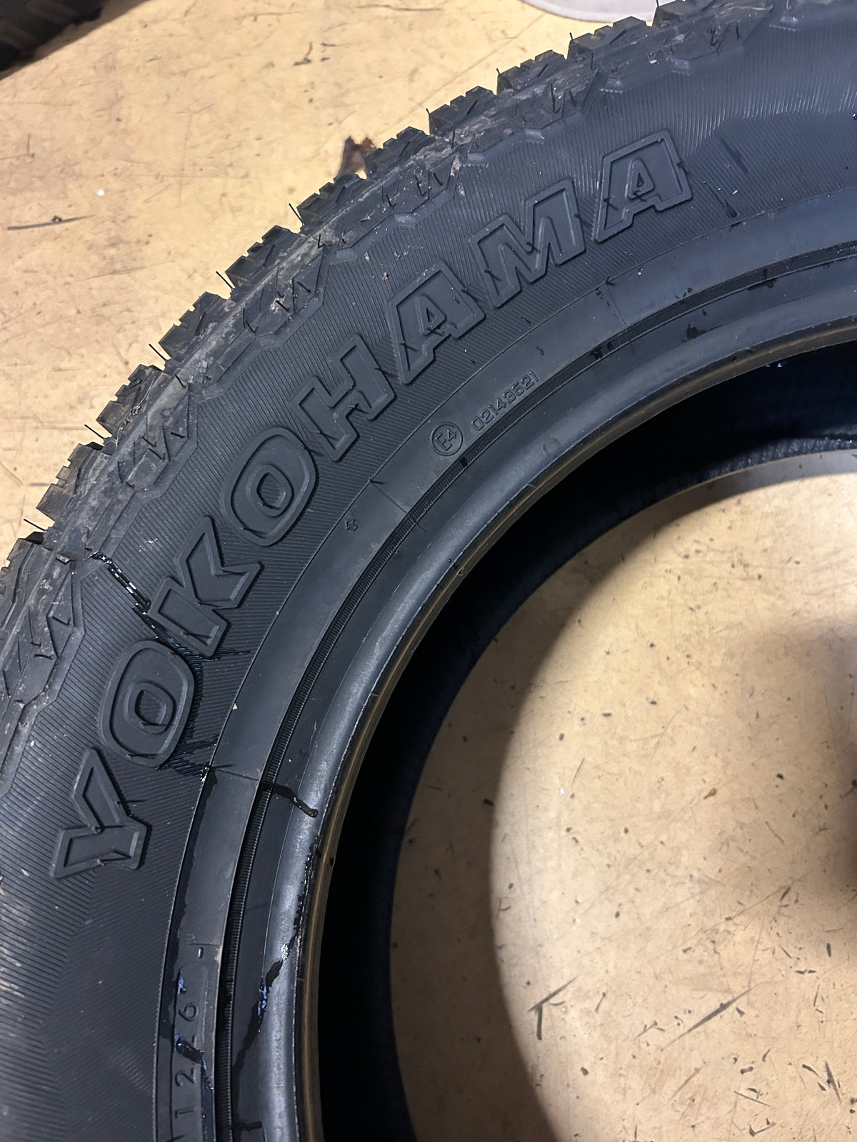 YOKOHAMA GEOLANDAR A/T 4 GO18 BSW P 275 60 20 115H  ALL TERRAIN TIRE 110101940