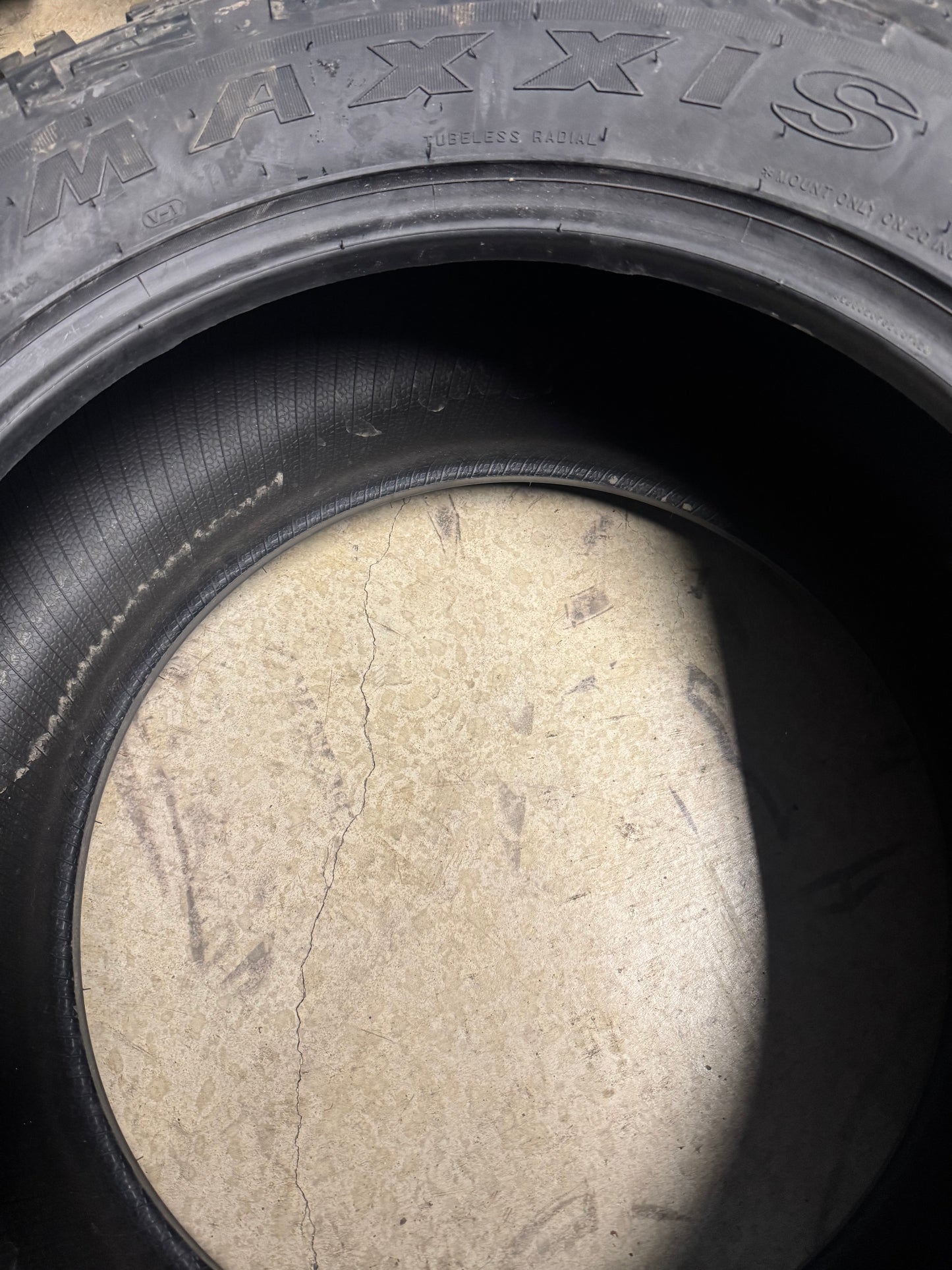 NOS MAXXIS MT-762 BIGHORN BSW LT 325 60 20 121/118Q 8PLY MUD TERRAIN TIRE TL00032100