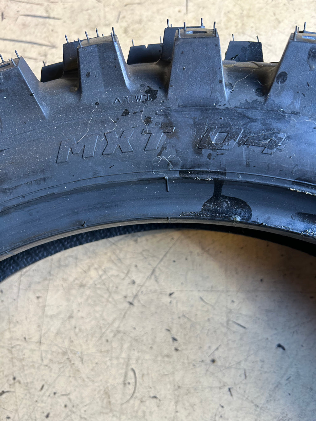 PROTAPER MXT 04 BSW 110 100 18 64M REAR DIRT BIKE TIRE 23310