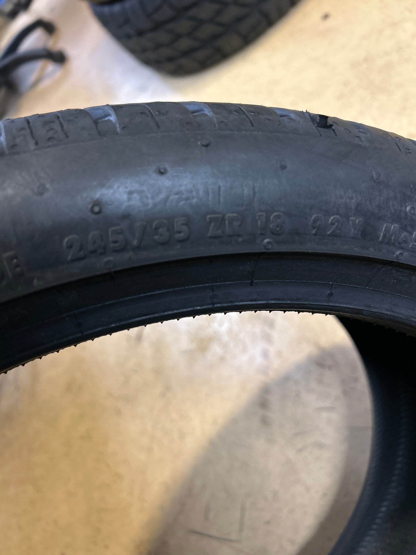 CONTINENTAL EXTREMECONTACT DWS06 PLUS BSW P 245 35 18 XL 92Y EXTREME TIRE 15572950000