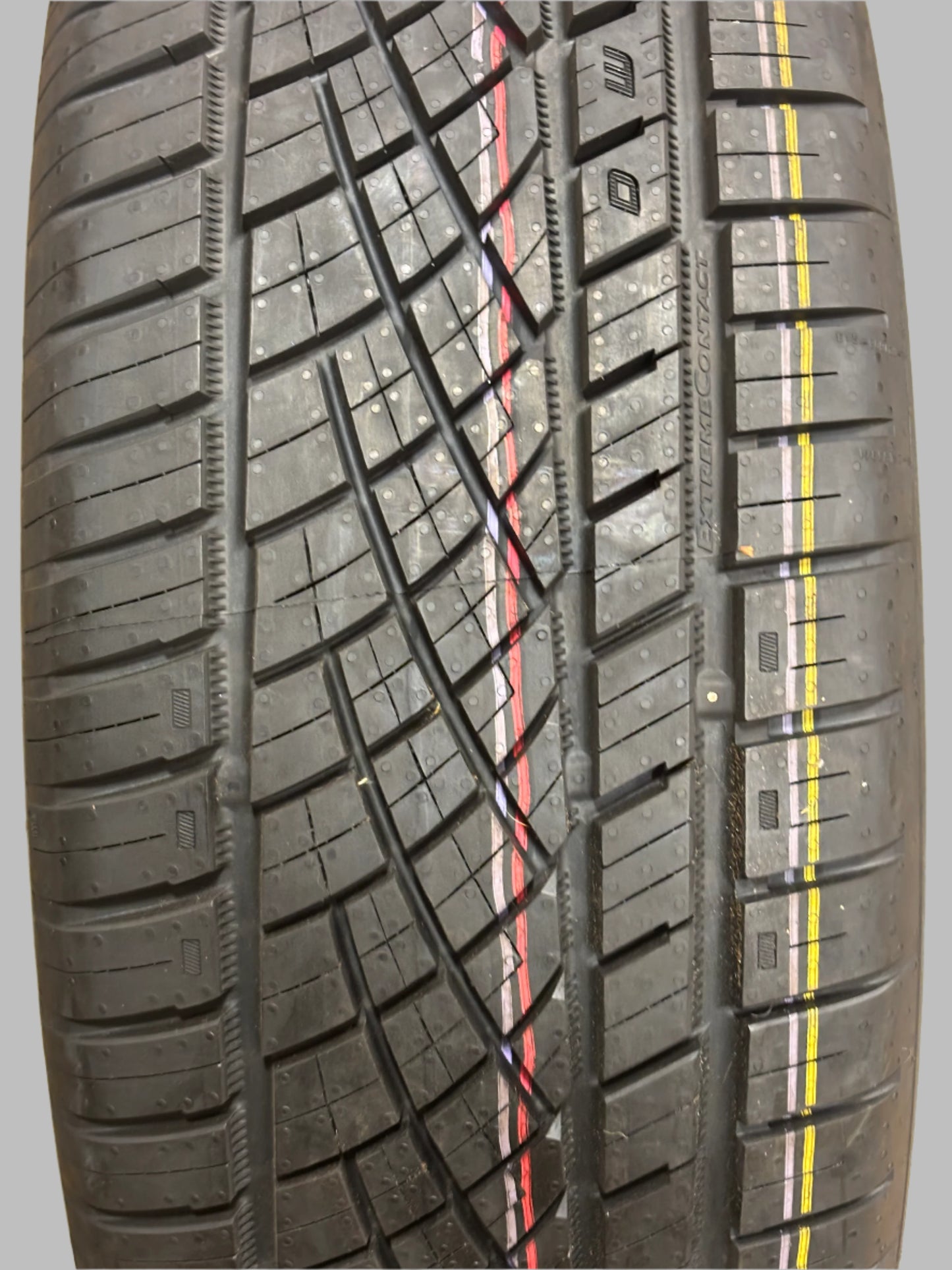 CONTINENTAL EXTREMECONTACT DWS06 SPORT P 235 55 19 105W XL ALL SEASON TIRE 15572930000