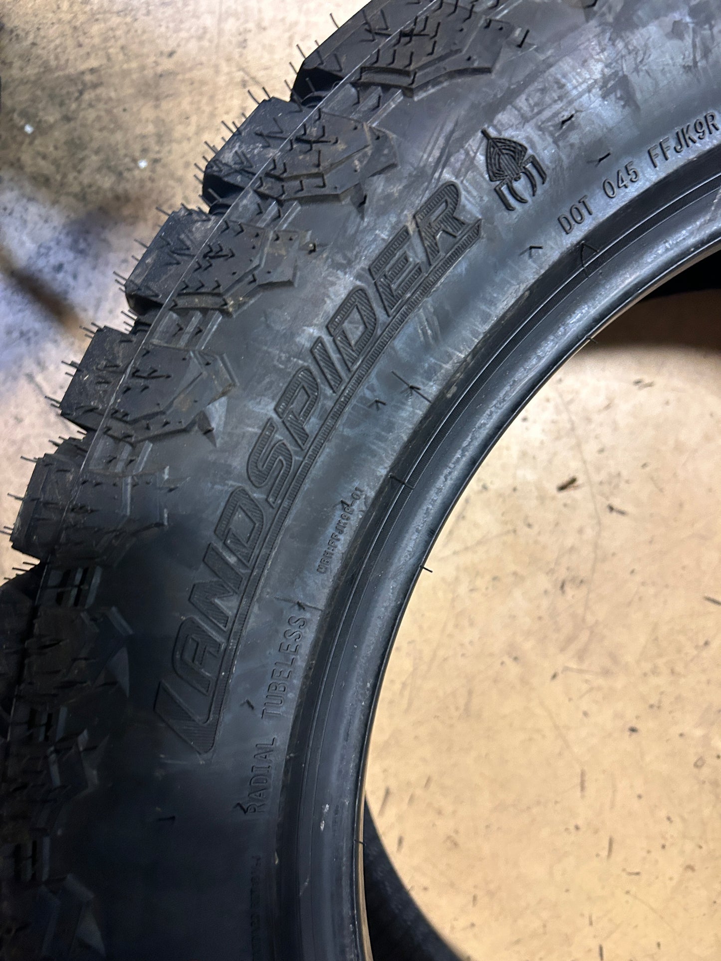 LANDSPIDER WILDTRAXX R/T BSW LT 275 55 20 120/117S 10PLY RUGGED TIRE FRT005
