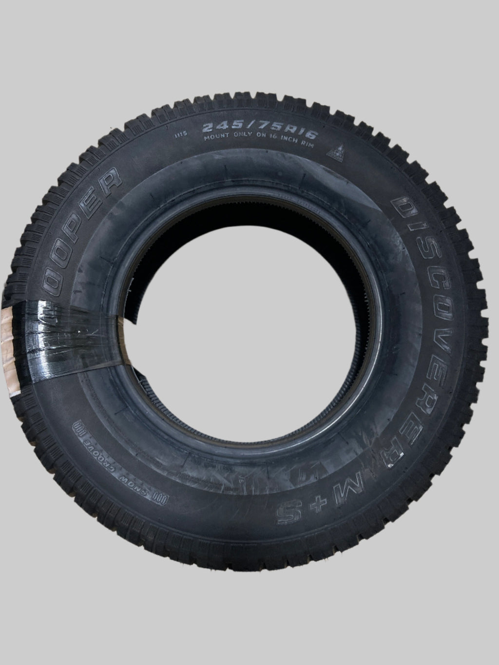 NOS COOPER DISCOVERER M+S BSW P 245 75 16 111S WINTER TIRE 50450