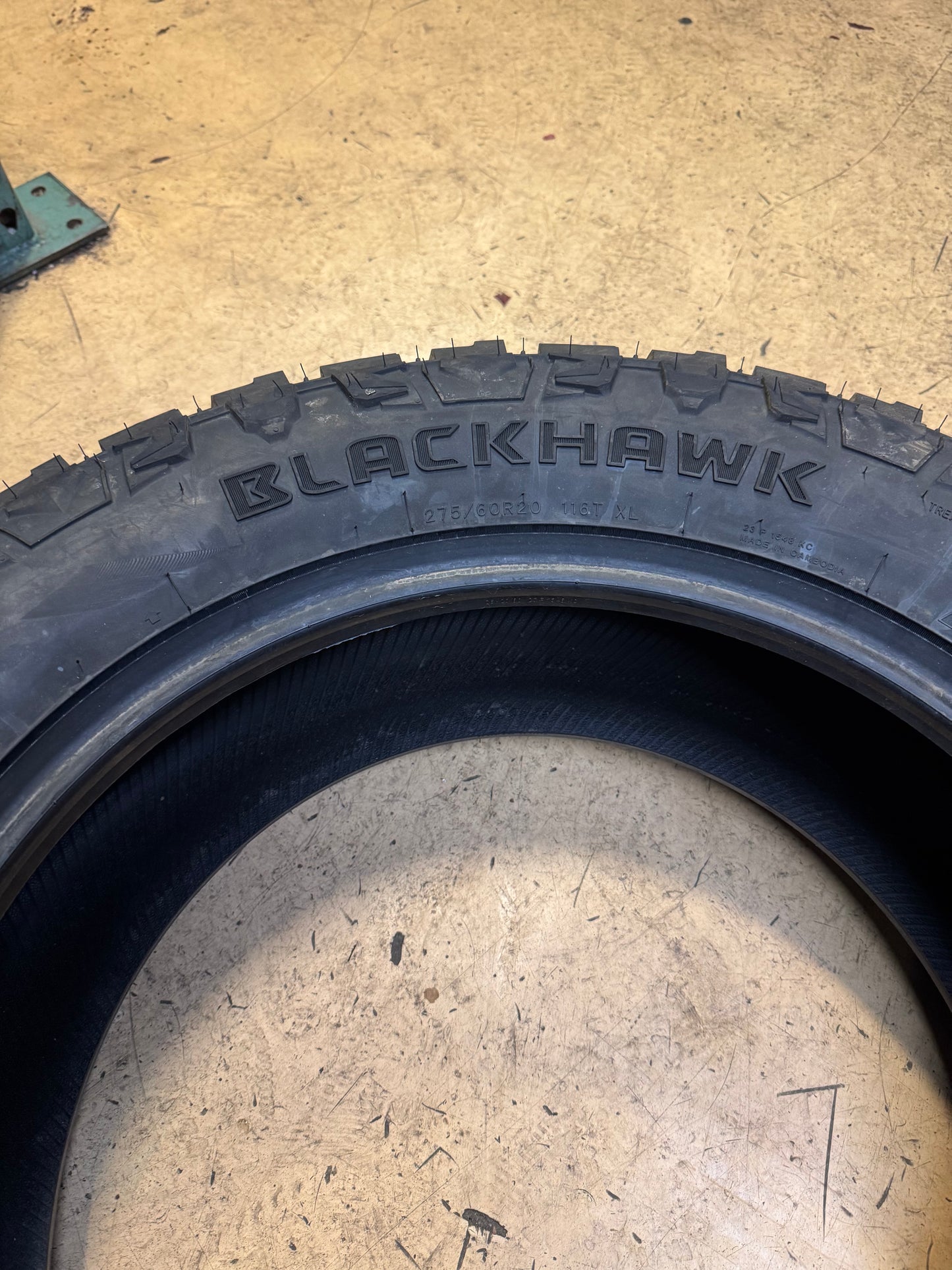 BLACKHAWK RIDGECRAWLER R/T BSW P 275 60 20 116T XL RUGGED TERRAIN TIRE 1600478K