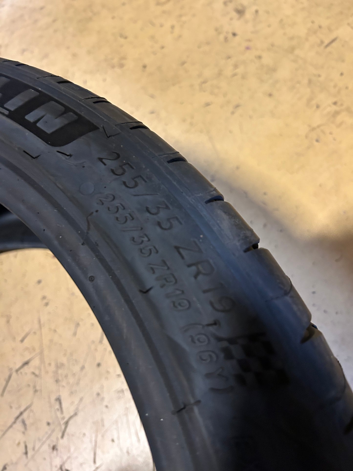 MICHELIN PILOT SPORT 4S BSW P 255 35 19 96Y XL UHP TIRE 66901