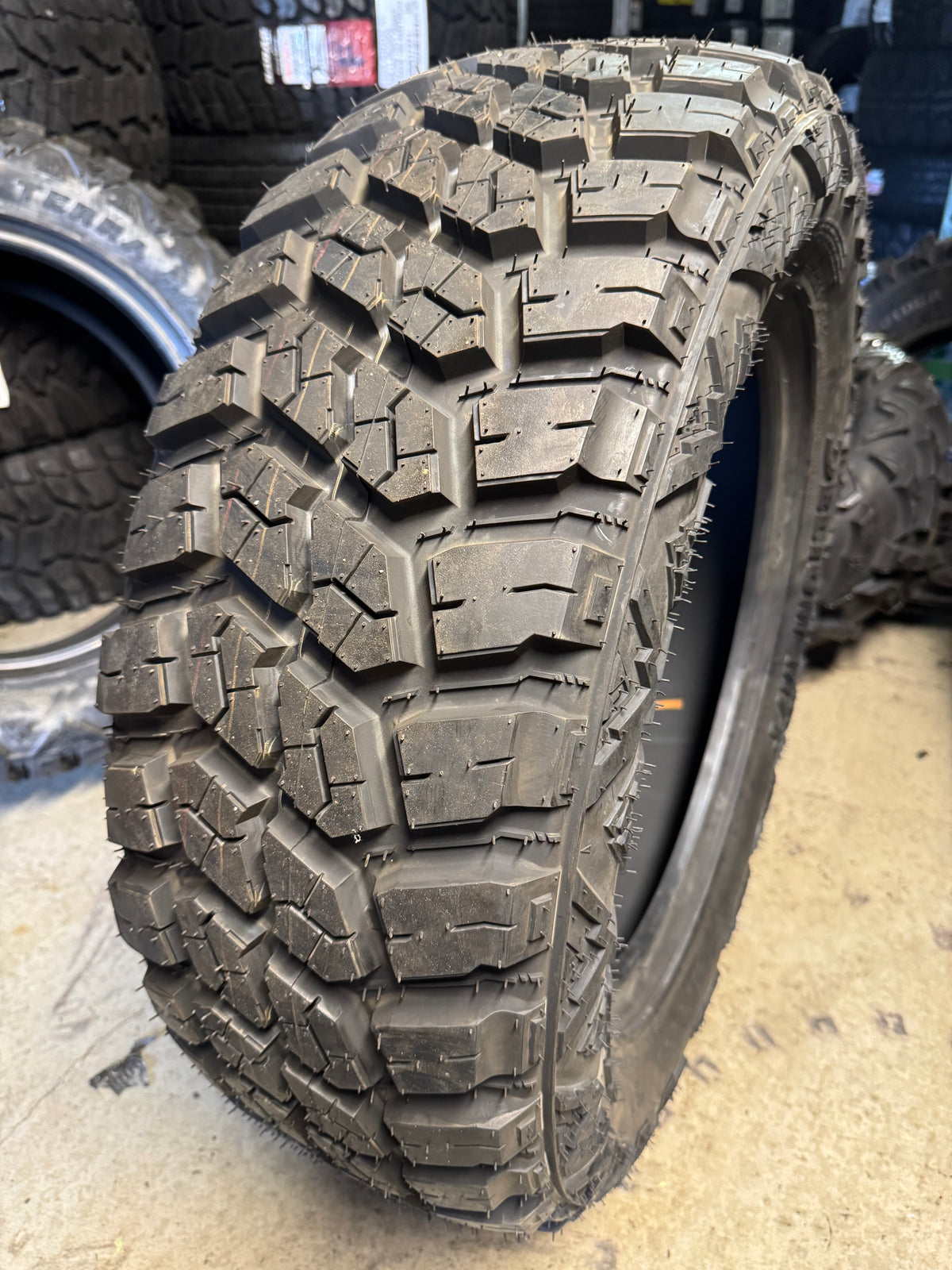 2 NOS DELIUM TERRA RAIDER M/T KU-255 BSW LT 275 60 20 123/120Q 10PLY MUD TERRAIN TIRE D237620