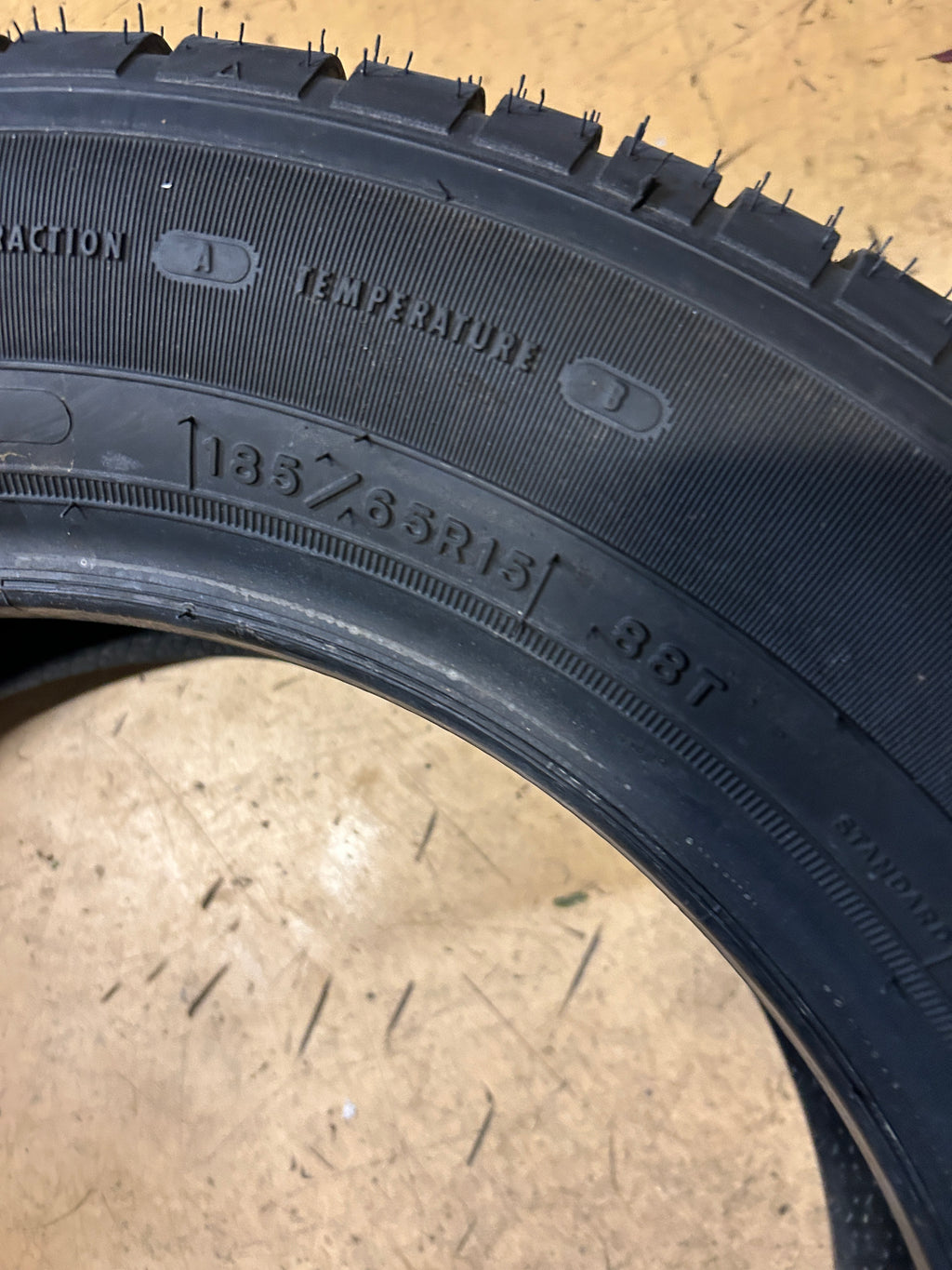 2 GOODYEAR ASSURANCE BSW P 185/65R15 88T ALL SEASON TIRE 736001285