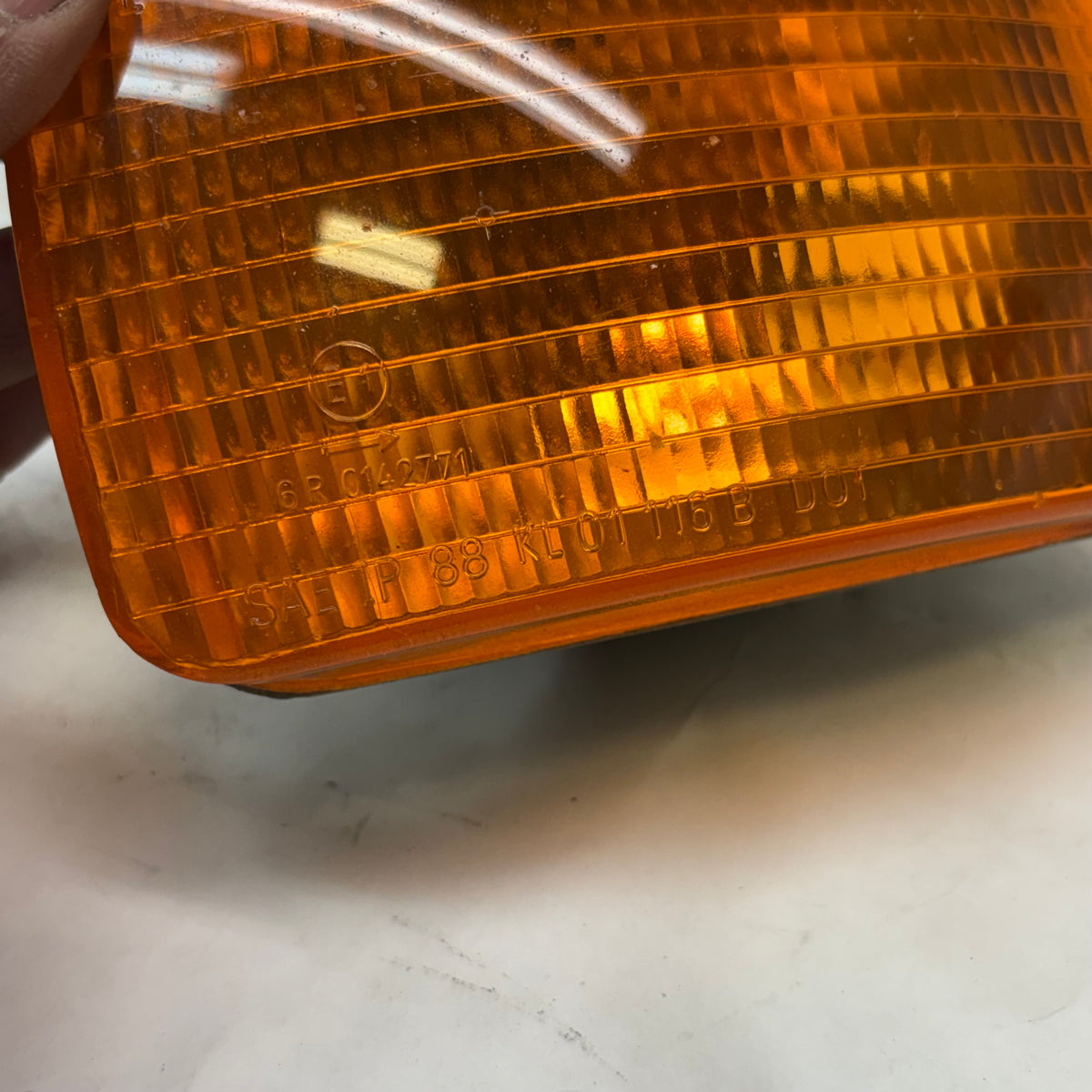 GENUINE PORSCHE BOSCHE 911 964 INDICATOR AMBER LIGHT LEFT 96463140500