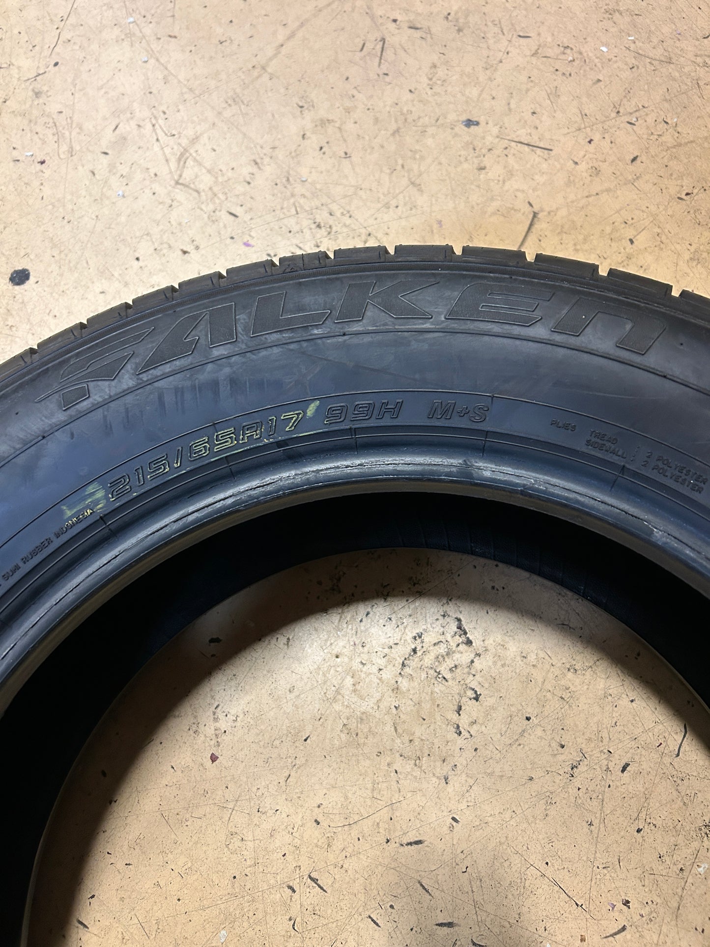 USED 10/32” FALKEN PRO G5 TOURING A/S P 215 65 17 99H ALL SEASON TIRE 28661782