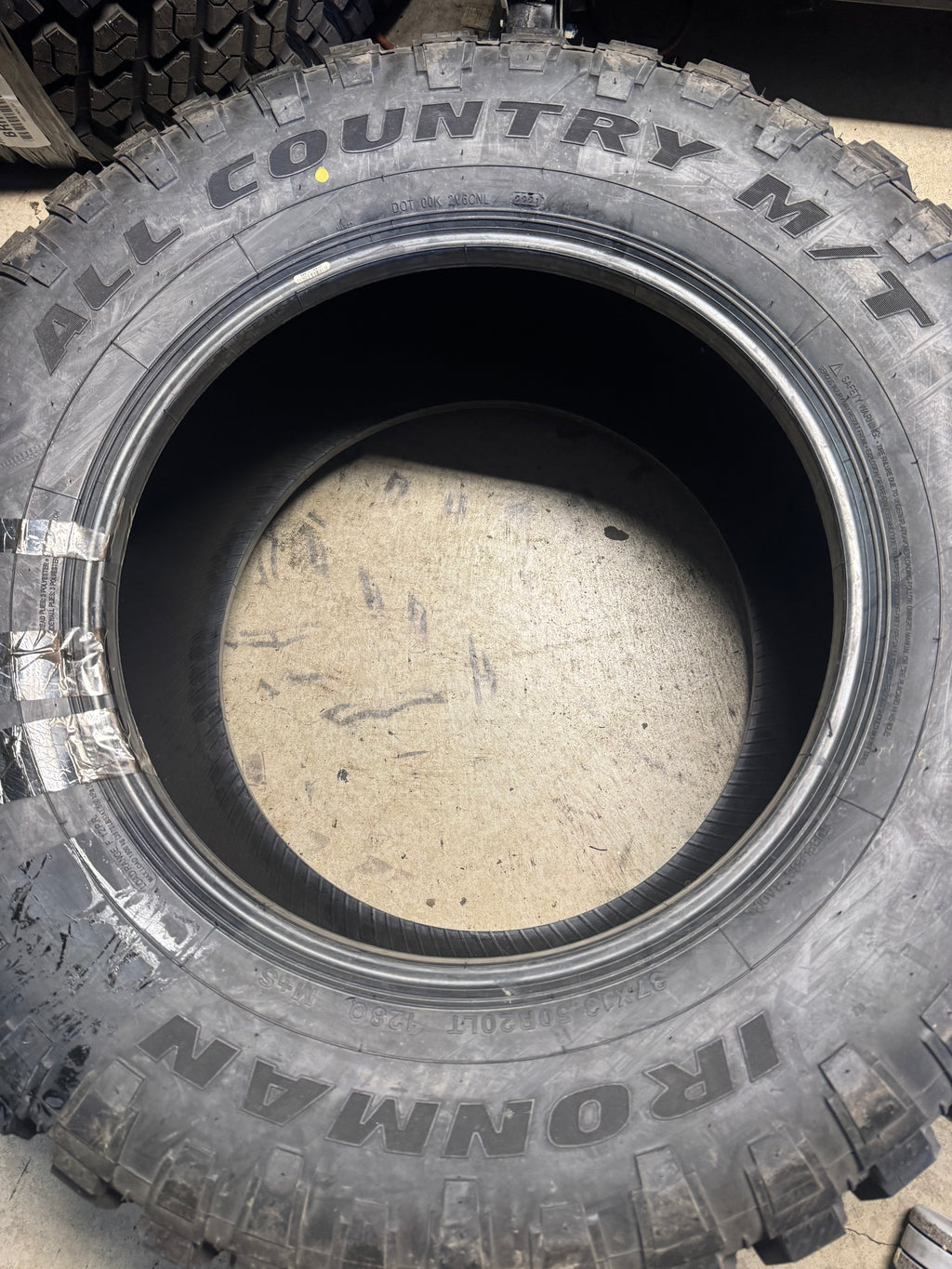 NOS IRONMAN ALL COUNTRY M/T BSW LT 37 13.5 20 128Q 12PLY MUD TERRAIN TIRE 98372