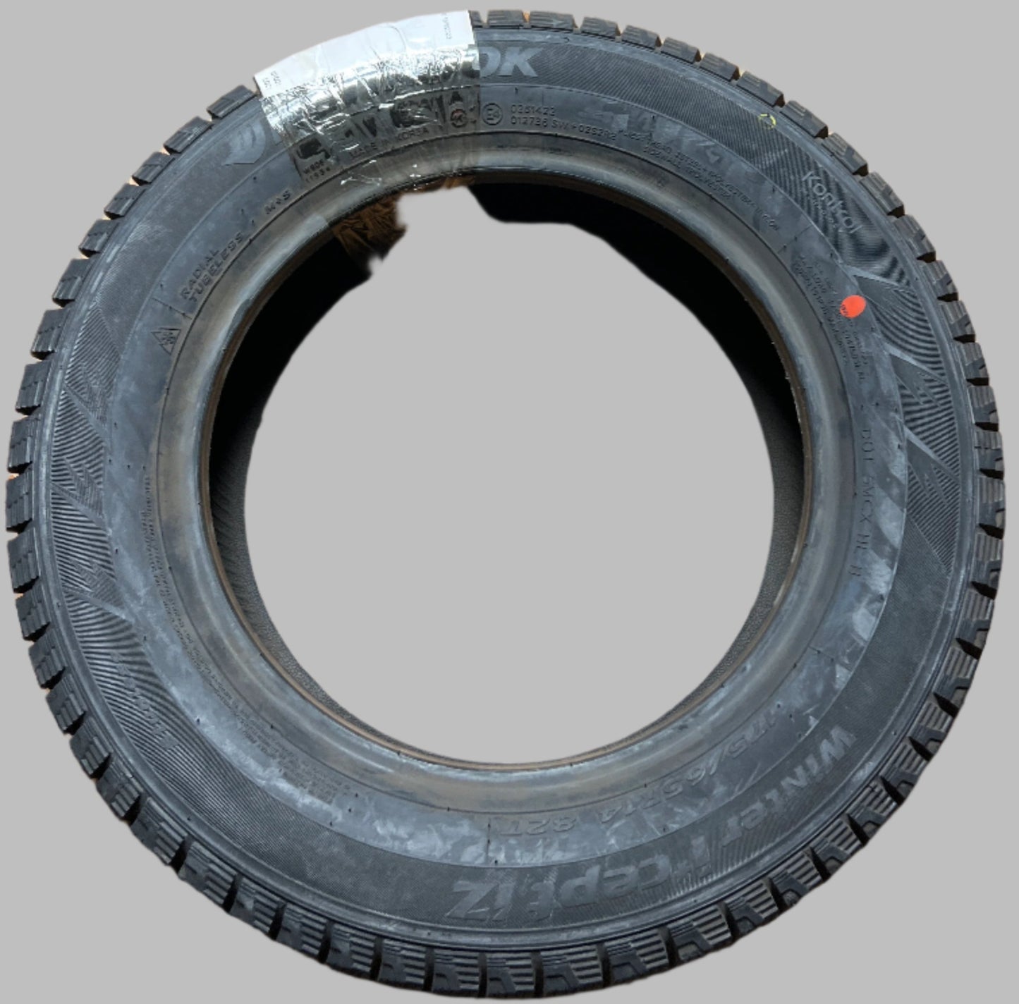 2 NEW OLD STOCK HANKOOK WINTER I*CEPT IZ W606 P 175 65 14 82T SL WINTER TIRES 1015079