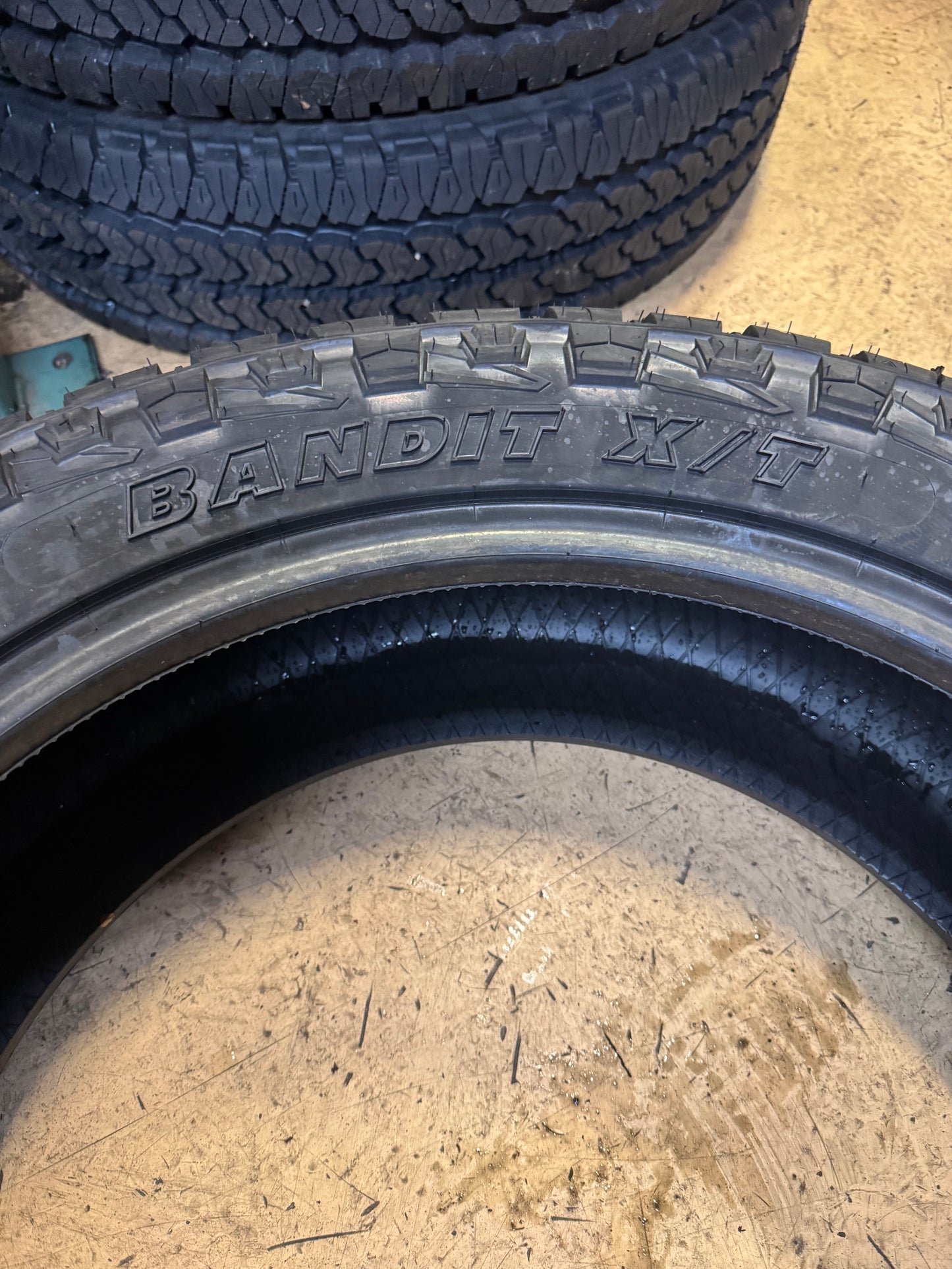 DELINTE DX-20 BANDIT X/T BSW P 275 50 22 111H RUGGED TERRAIN TIRE 833846
