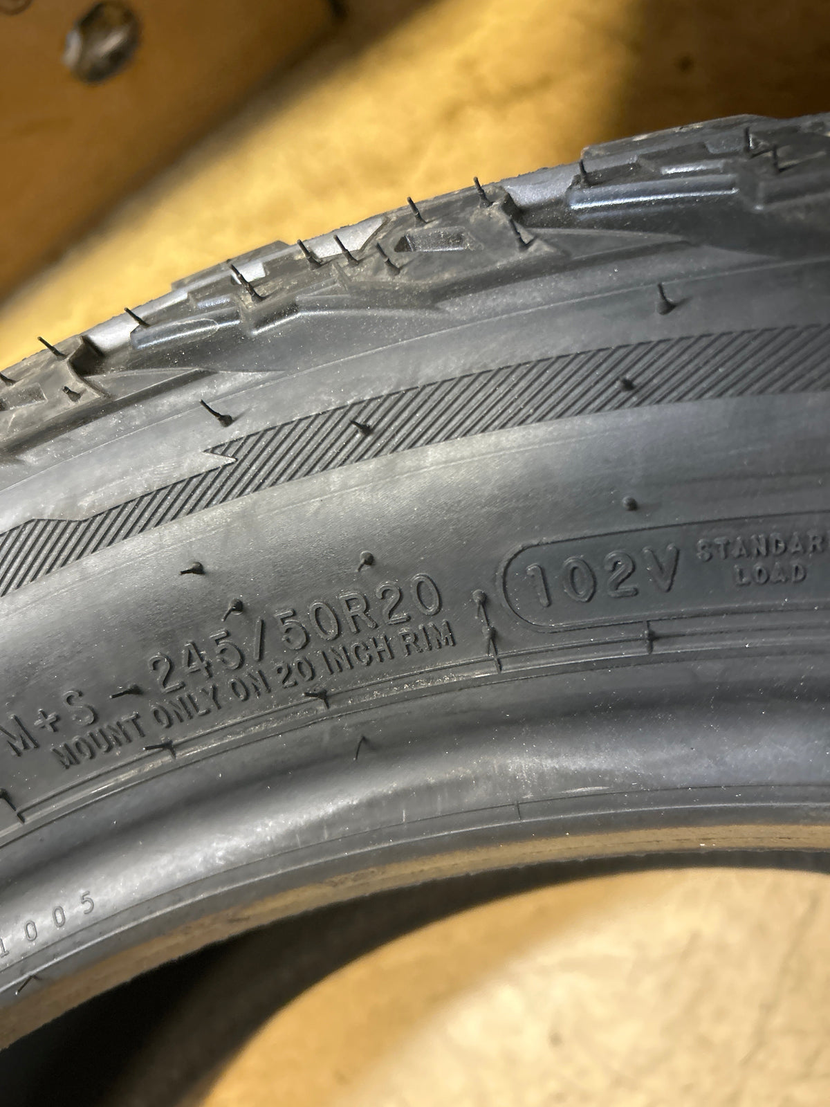 COOPER DISCOVERER ROAD+TRAIL AT BSW P 245 50 20 102V TIRE 171272049