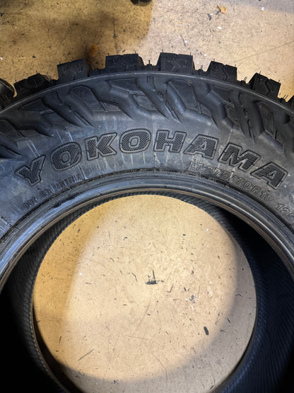 YOKOHAMA GEOLANDAR M/T G003 BSW LT 275 70 18 125/122Q 10PLY MUD TERRAIN TIRE 110133329