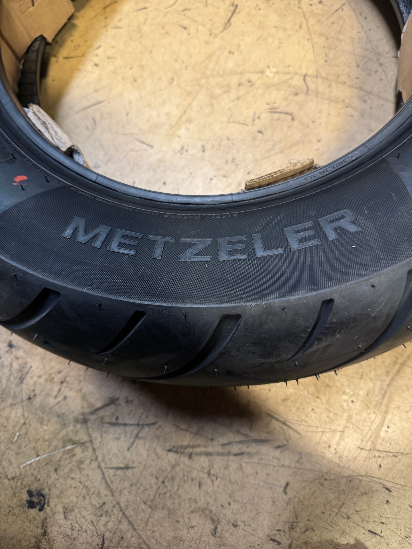 METZELER ME888 MARATHON ULTRA BSW 170 80 15 77H REAR MOTORCYLE TIRE 2318400