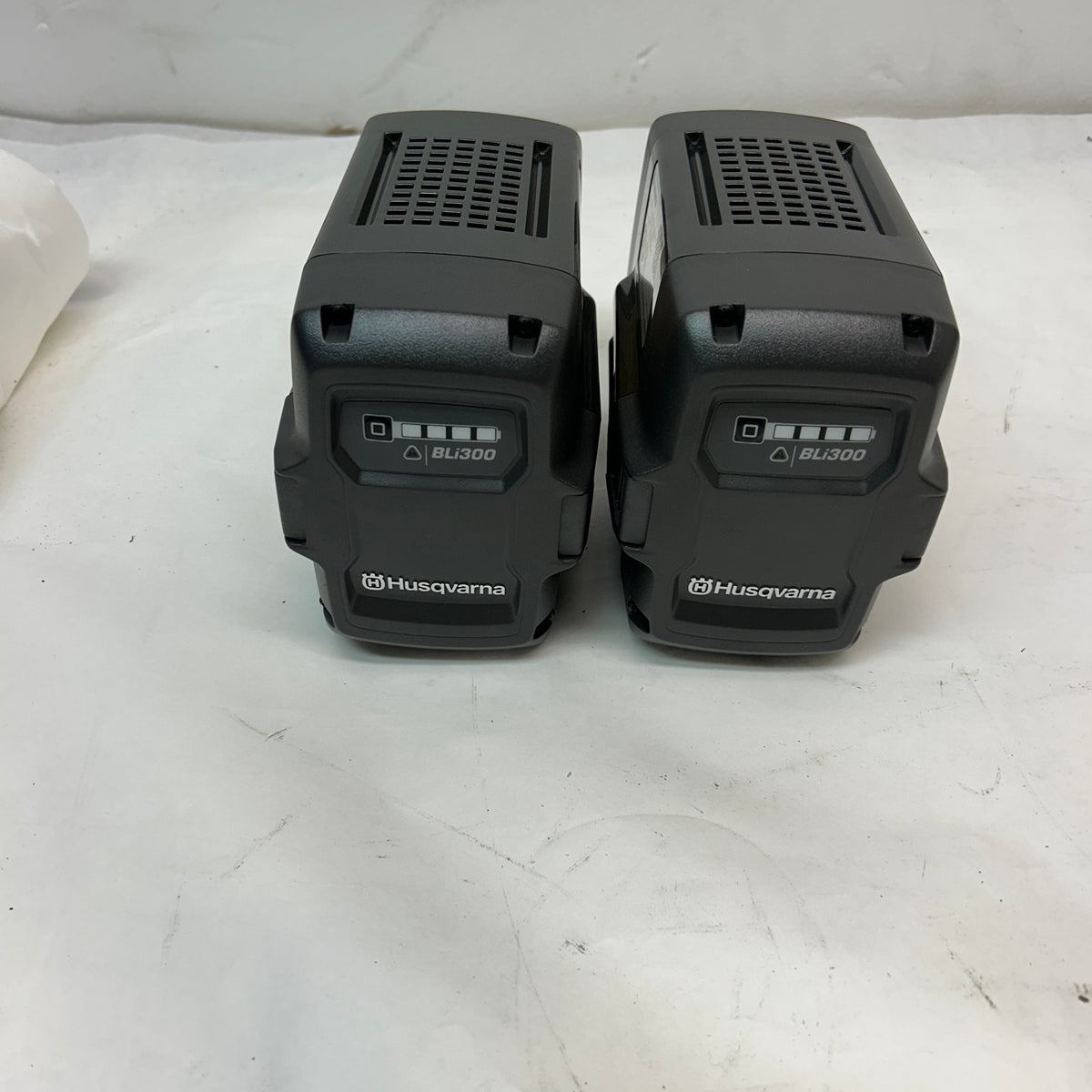 HUSQVARNA CORDLESS CORE DRILL W/ 2 BATTERIES & CHARGER DM 540I