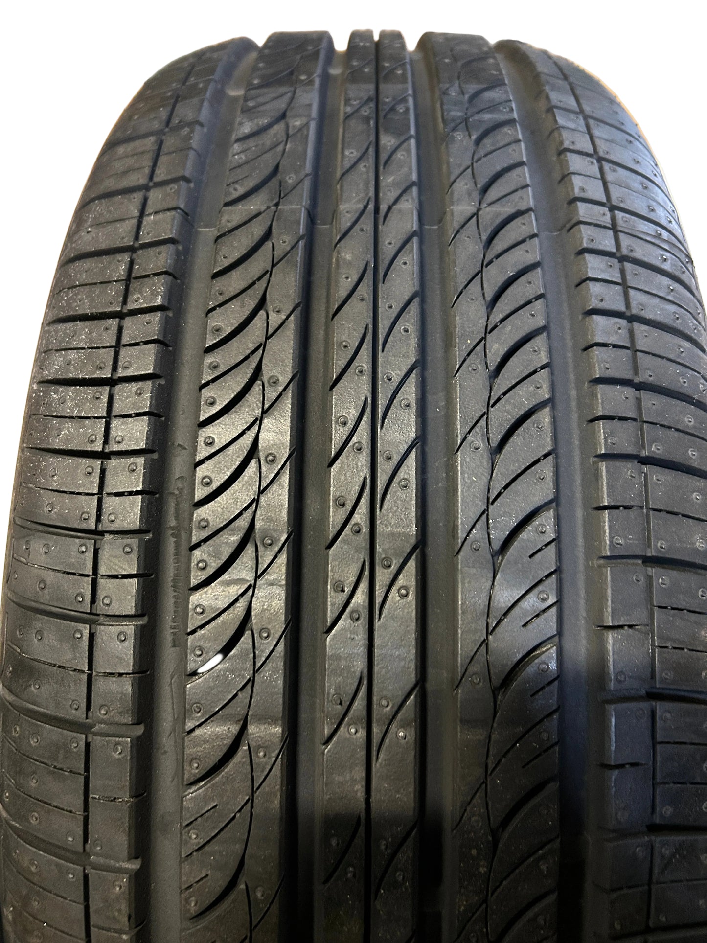 NOS HANKOOK OPTIMO H426 BSW P 215 45 17 87H ALL SEASON TIRE 1012483