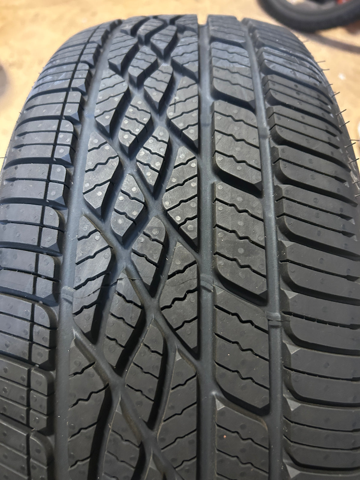 2 FIRESTONE FIREHAWK A/S V2 BSW P 205 50 17 93V XL UHP TIRE 008249