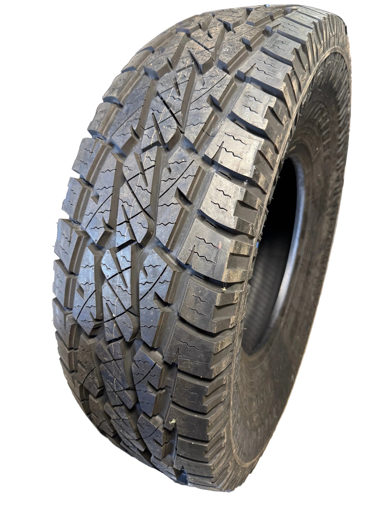 NOS PRO COMP A/T SPORT BSW LT 37 12.5 17 124Q 8PLY ALL TERRAIN TIRE 43712517