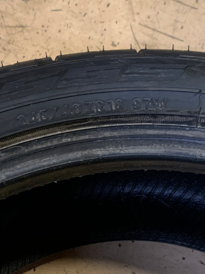 NITTO NT555 G2 BSW  P 245 40 18 97W UHP TIRE 211150