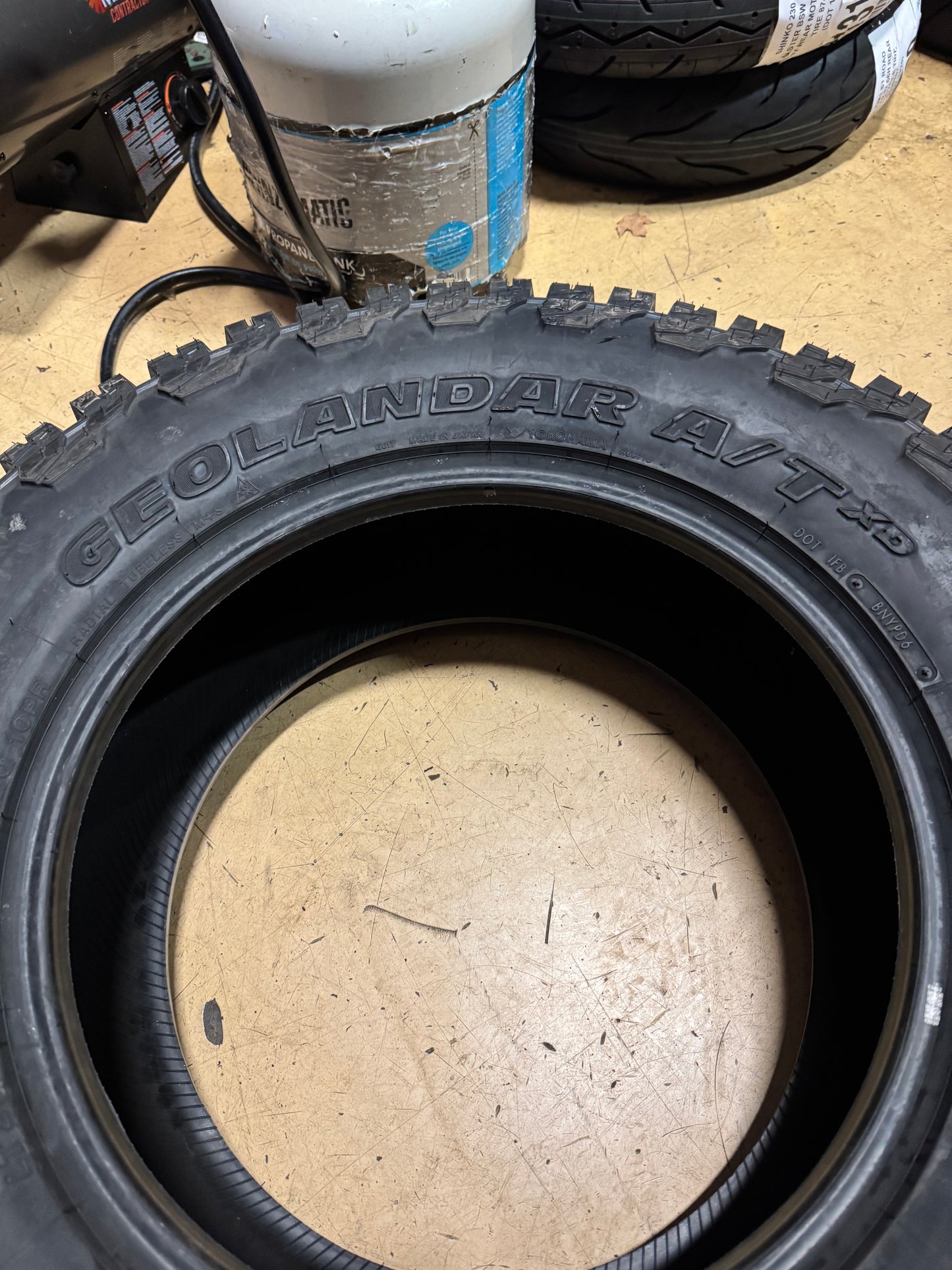 YOKOHAMA GEOLANDER A/T XD BSW LT 275 70 18 125/122Q 10PLY ALL TERRAIN TIRE 110117116