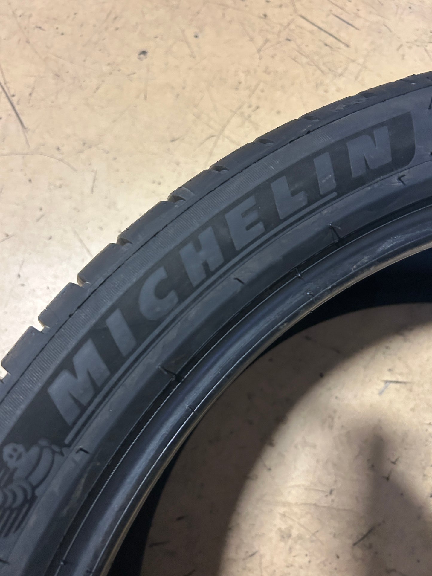 2 MICHELIN PILOT SPORT 4 SUV BSW P 295 35 23 108Y XL UHP TIRE 89284