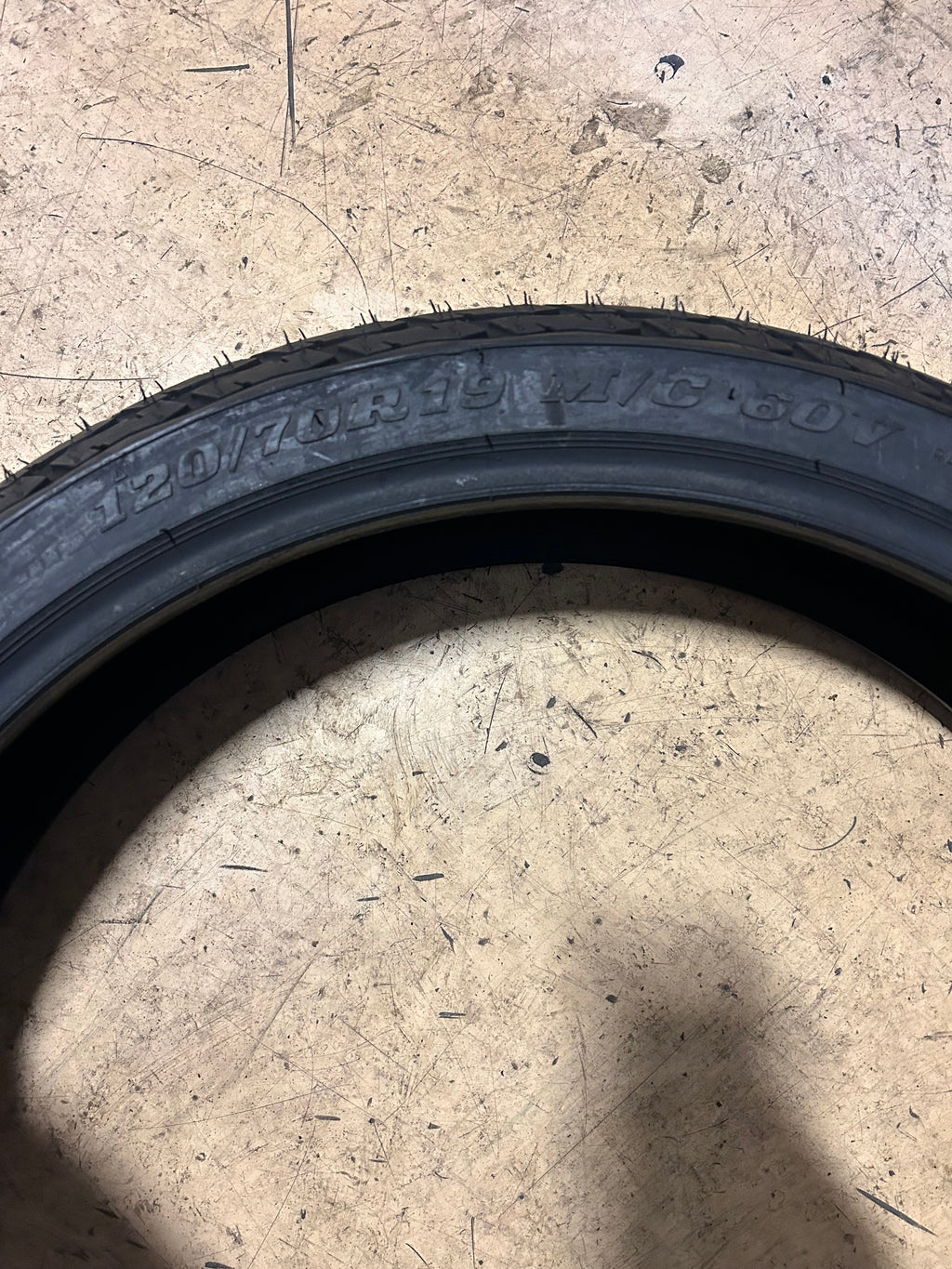 NOS DUNLOP DT3R BSW  120 70 19 60V FRONT MOTORCYCLE TIRE 45041332