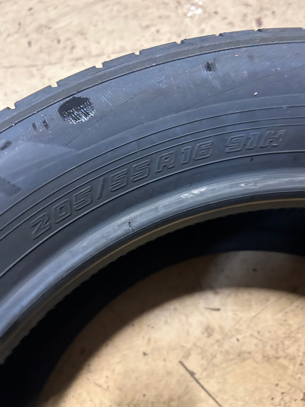 YOKOHAMA AVID GT BSW P 205 55 16 91H ALL SEASON TIRE 110193373