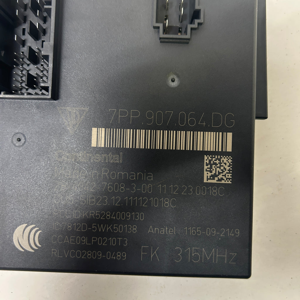 PORSCHE BODY CONTROL MODULE  7PP07064DG