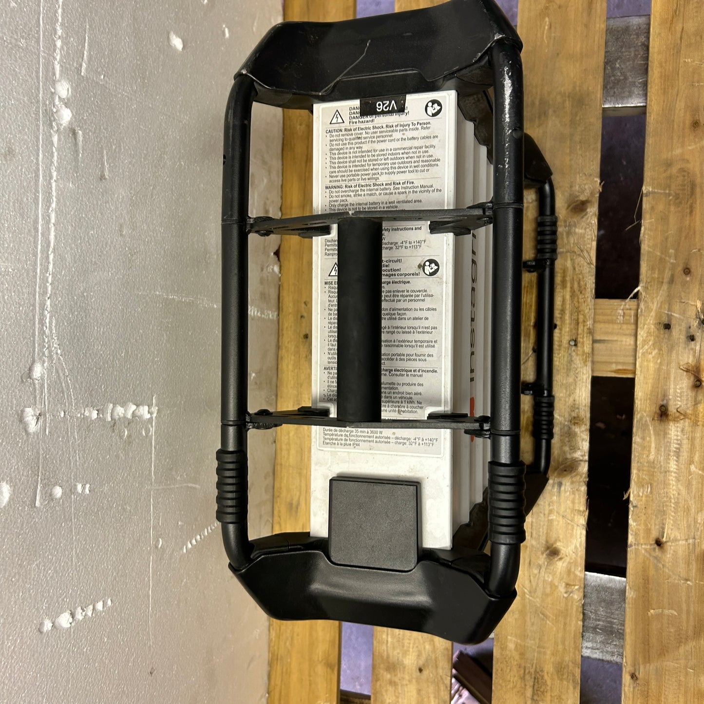 INSTAGRID GO 36 DV Distributor PORTABLE BATTERY