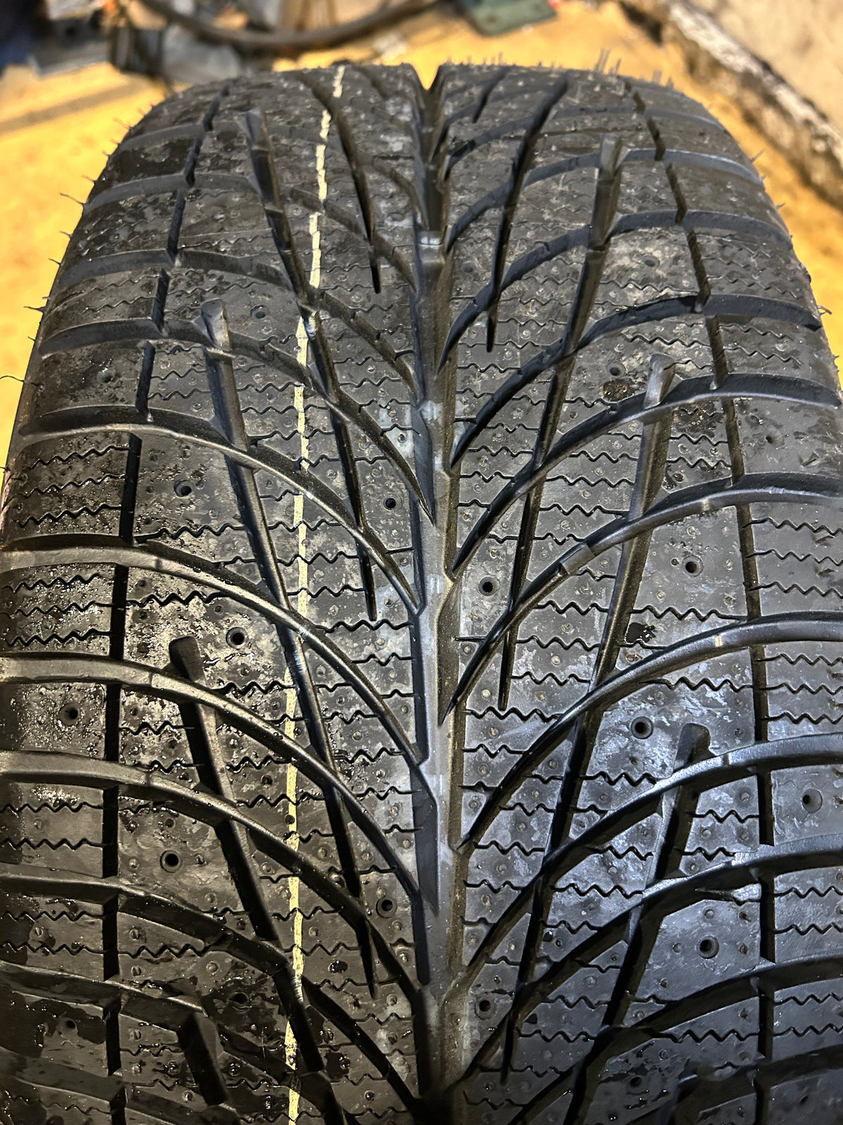 ACCELERA XGRIP BSW P 225 40 18 92V XL ALL SEASON TIRE 1200045924