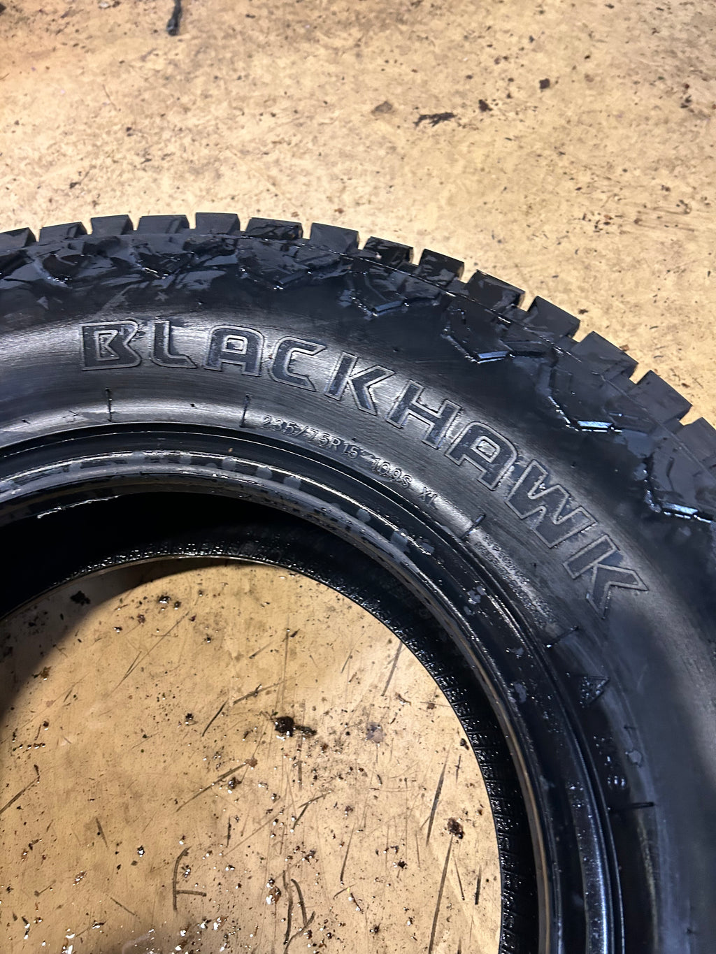 BLACKHAWK RIDGECRAWLER A/T BSW P 235 75 15 109S XL ALL TERRAIN TIRE 4120849V