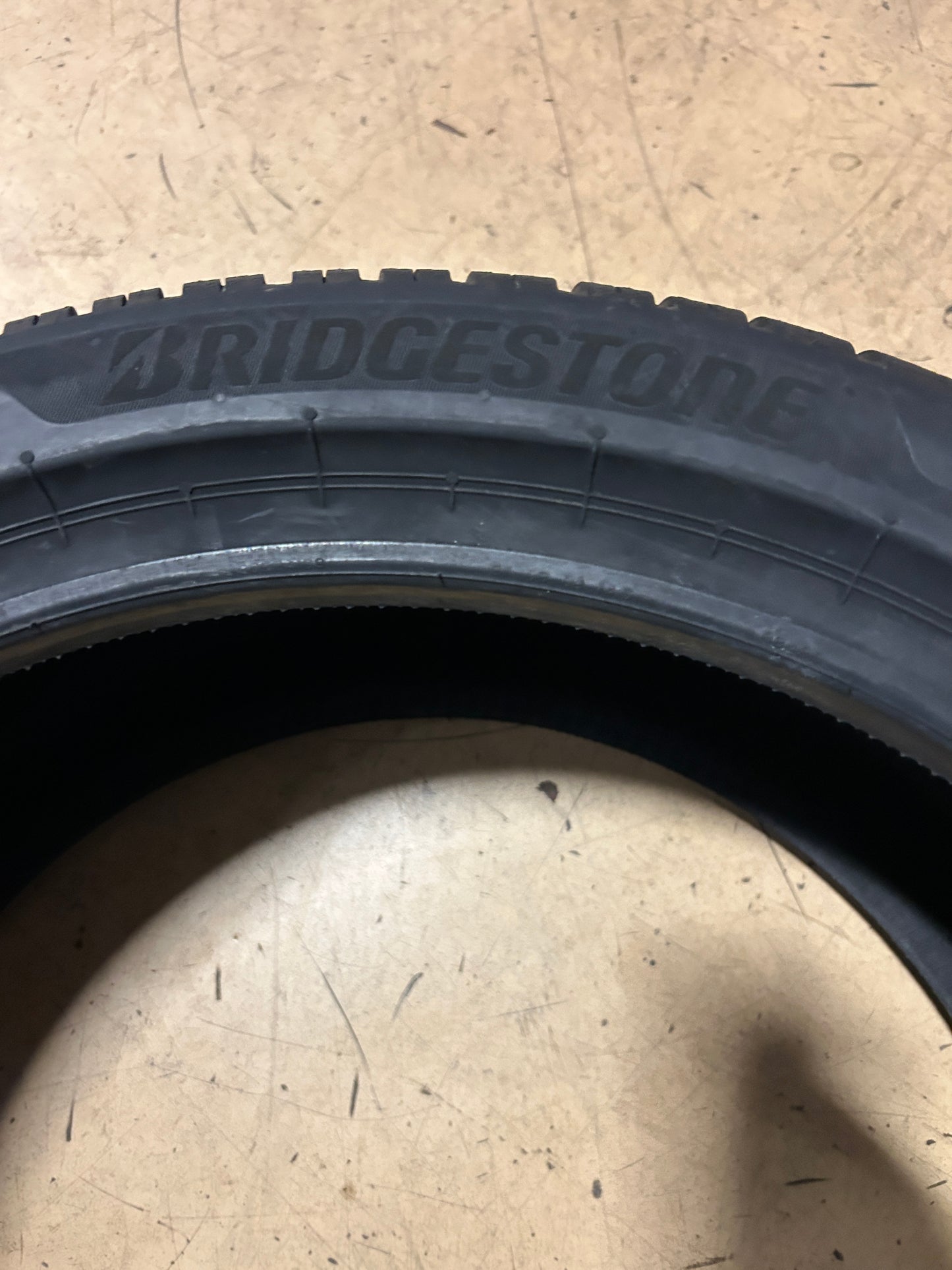 BRIDGESTONE BLIZZAK 6 BSW P 245 40 19 98W XL WINTER TIRE 014645