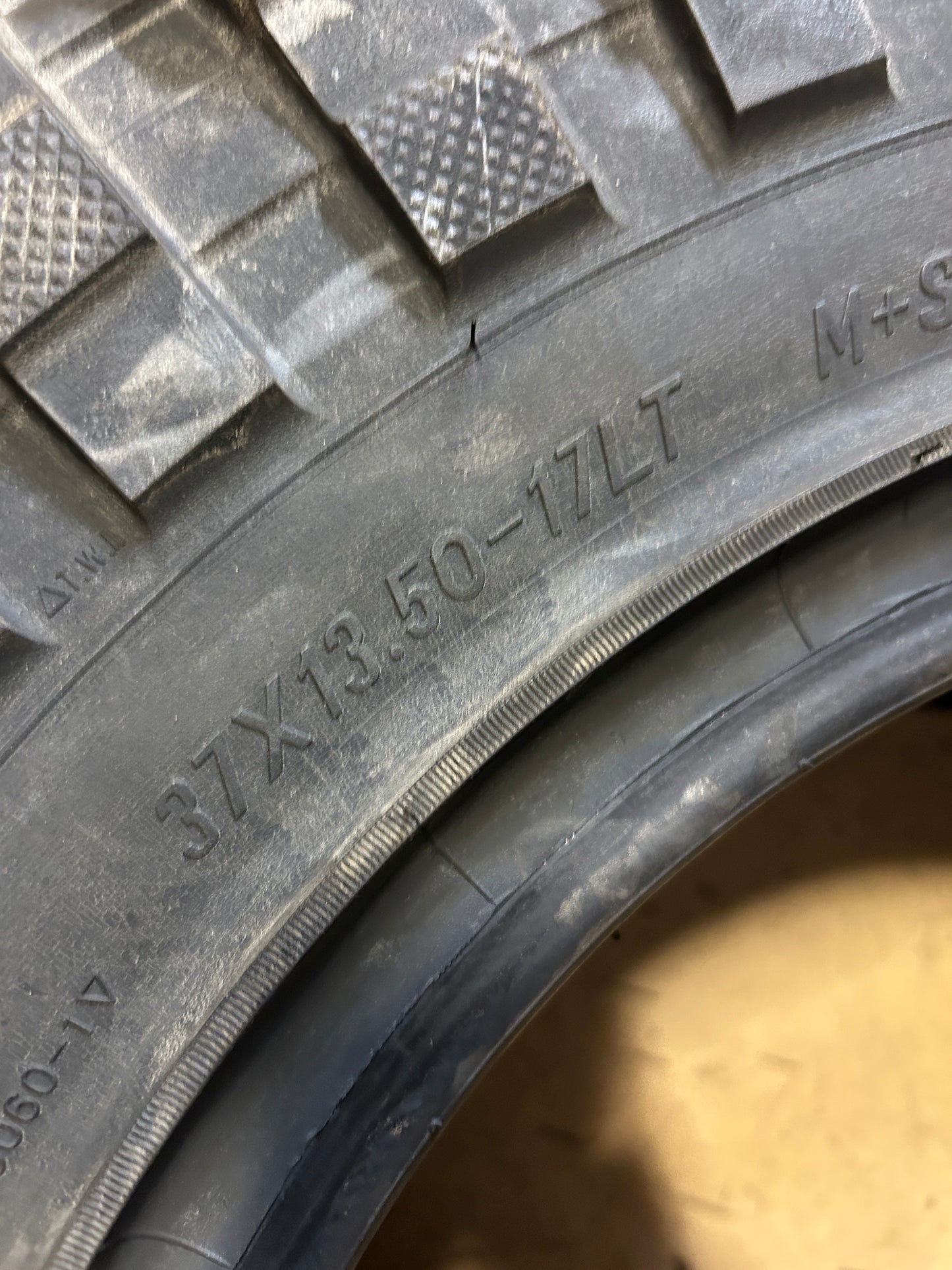 MAXXIS TREPADOR BSW LT 37 13.5 17 126L 10PLY EXTREME TIRE TL30027200