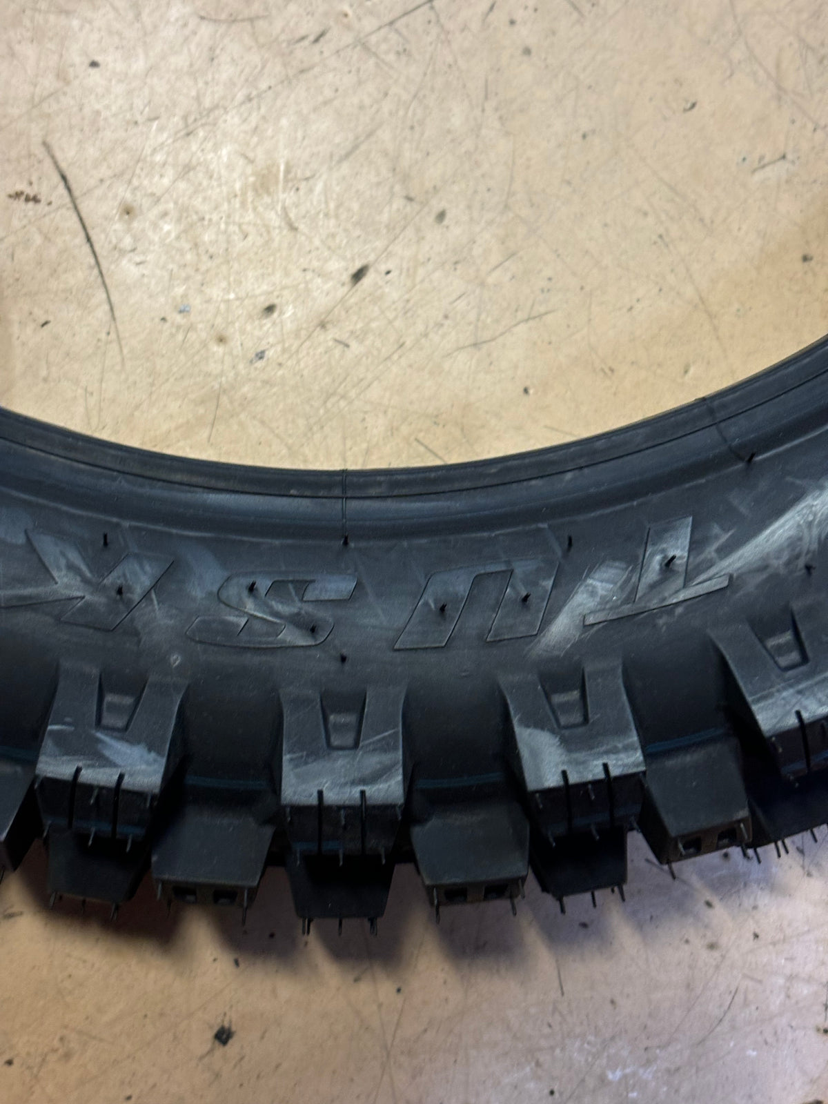 TUSK EMEX T-45 INTERMEDIATE / HARD TERRAIN 110 100 18 64M MOTORCYCLE TIRE 2016150003
