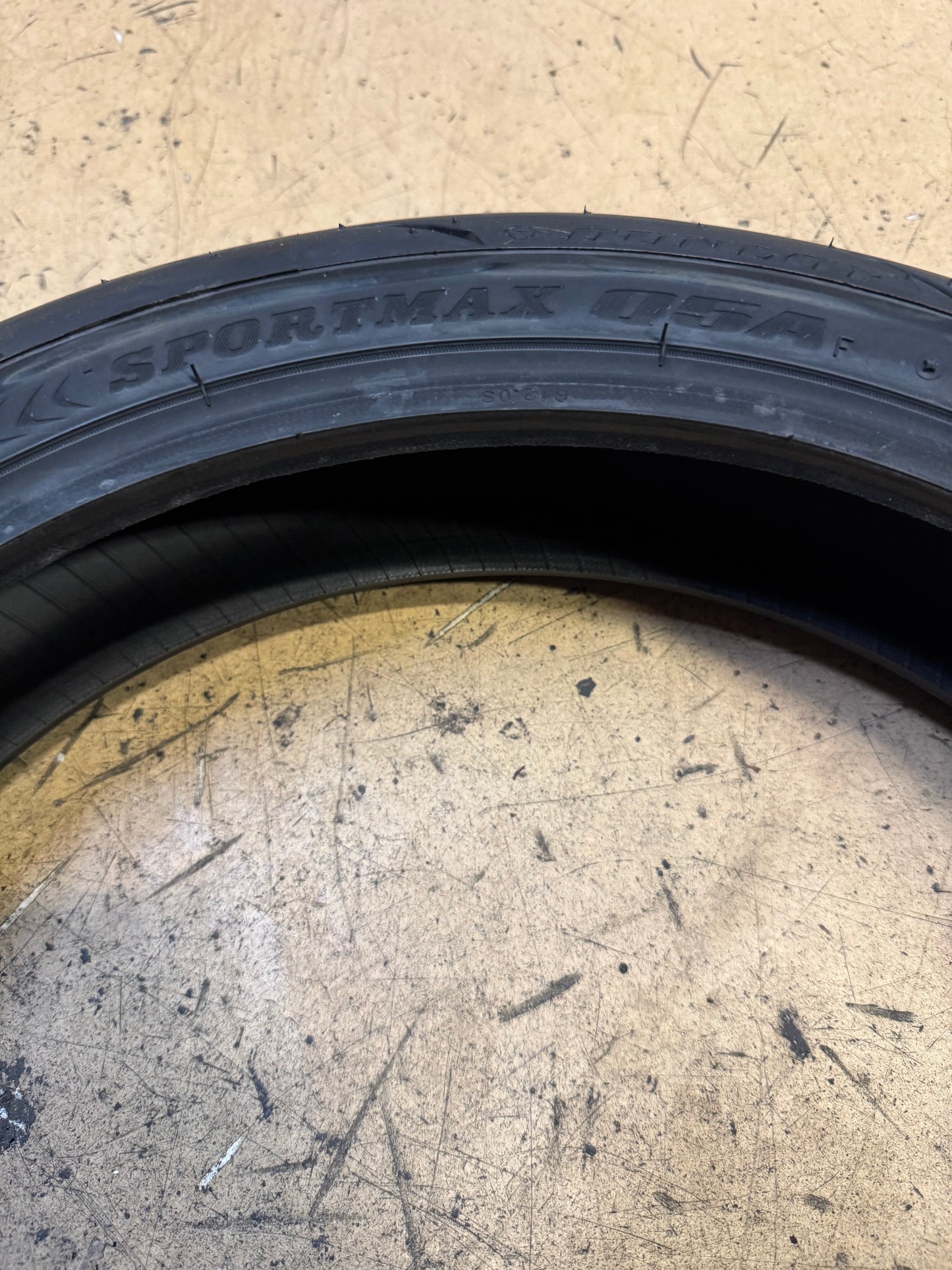 DUNLOP SPORTMAX Q5A BSW 120 70 17 58W FRONT MOTORCYCLE TIRE 45274202