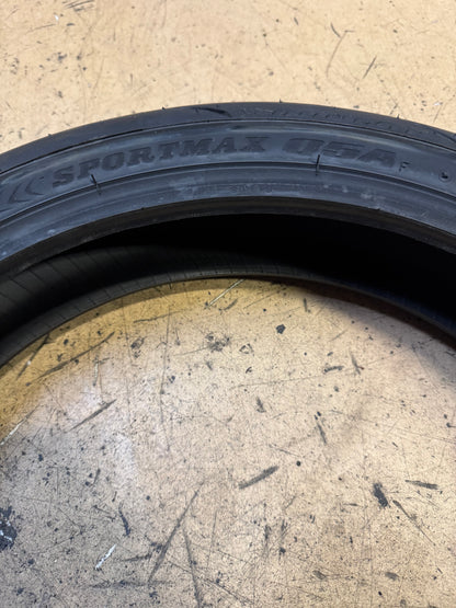 DUNLOP SPORTMAX Q5A BSW 120 70 17 58W FRONT MOTORCYCLE TIRE 45274202