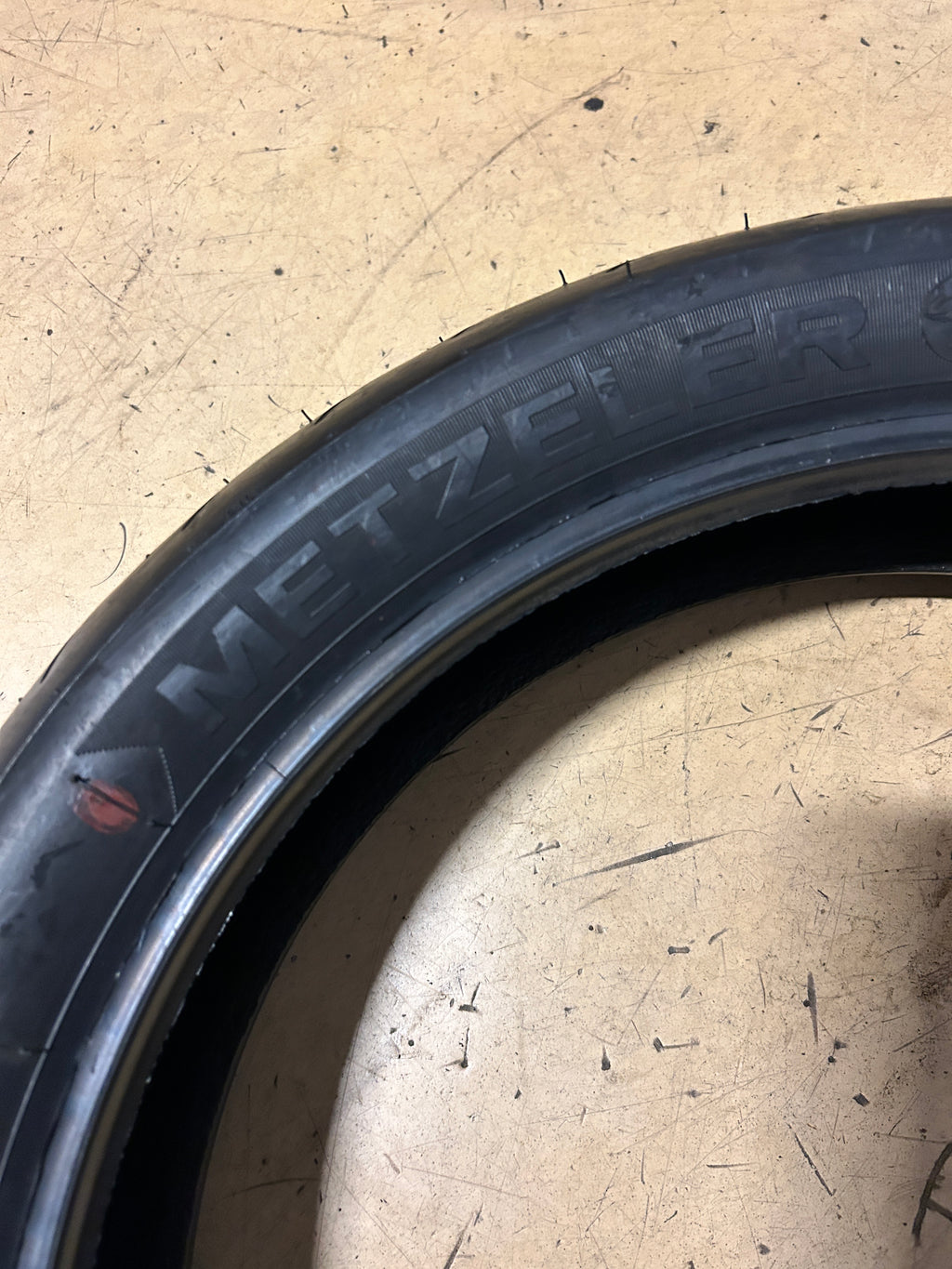 NOS METZELER SPORTEC KLASSIK BSW  130 70 17 62H REAR MOTORCYCLE TIRE 2550900