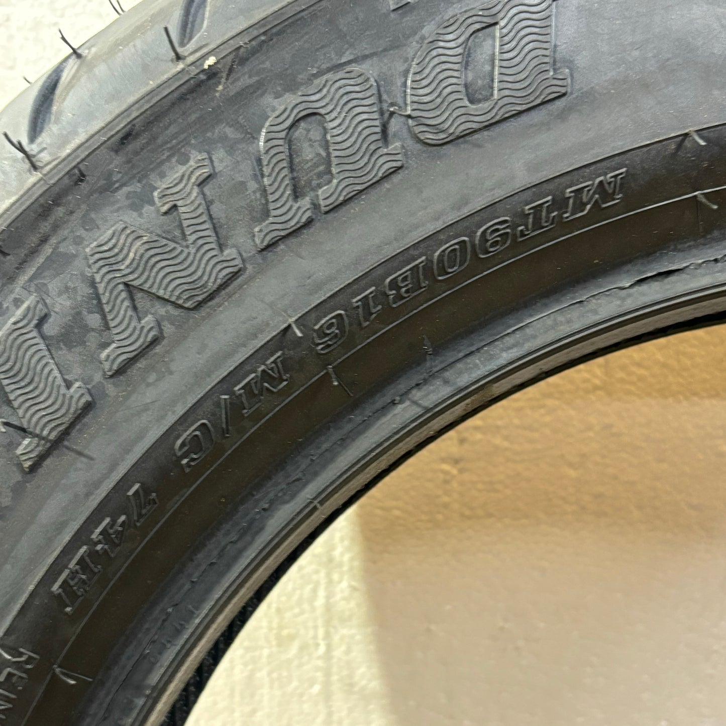 DUNLOP AMERICAN ELITE BSW MT 90 16 74H REAR MOTORCYCLE TIRE 45131425