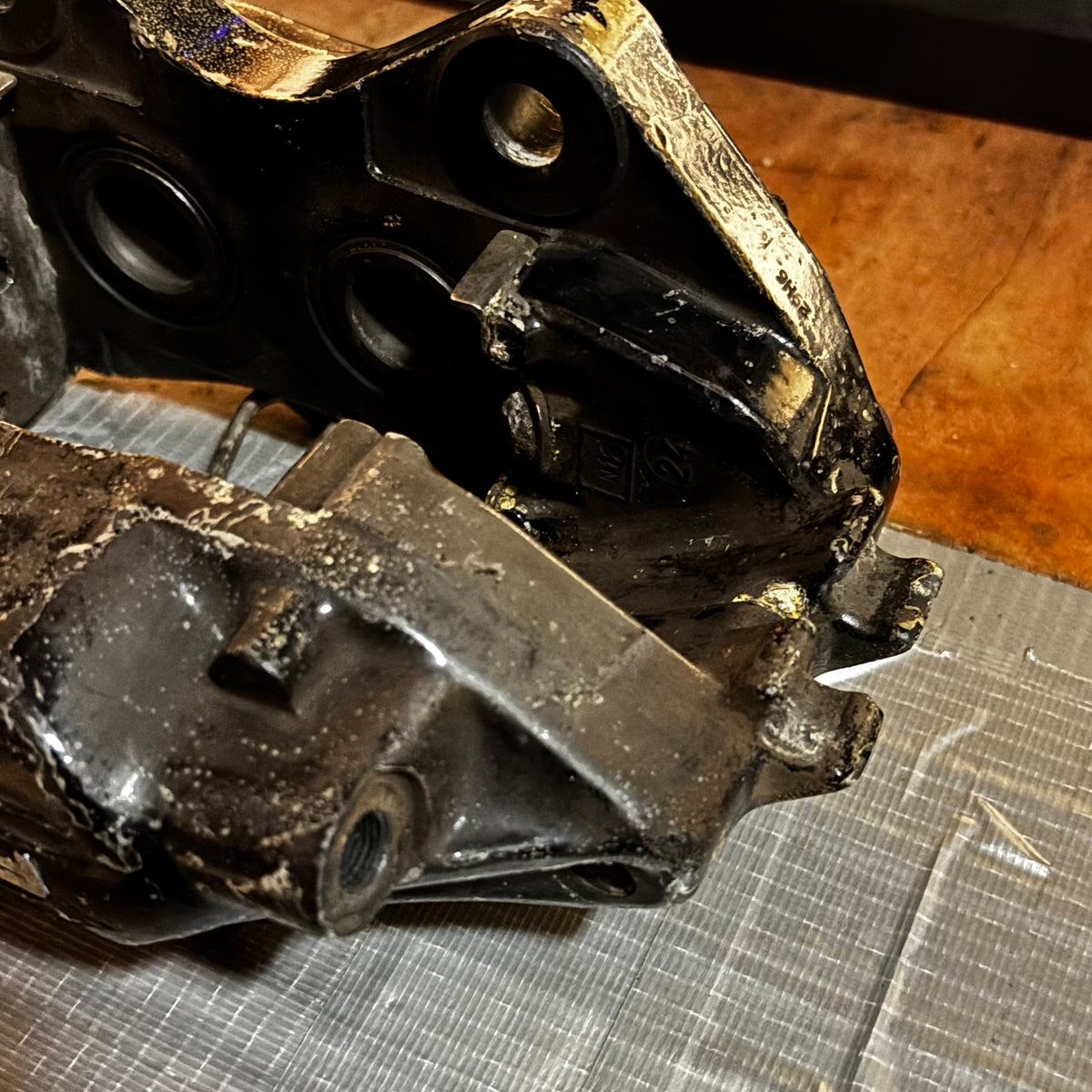 USED GENUINE PORSCHE 944 BREMBO BRAKE CALIPERS 20 4672 00 / 20 4558 00