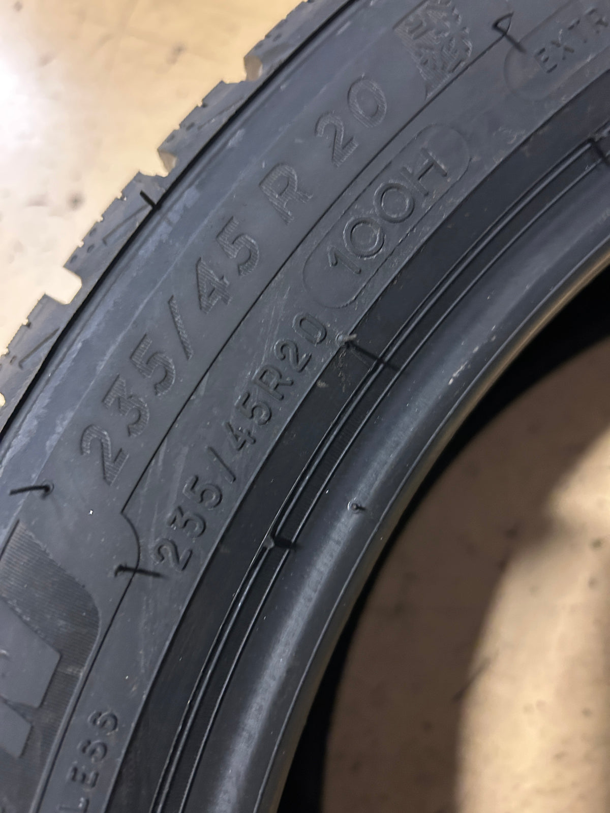 2 MICHELIN X-ICE SNOW SUV BSW P 235 45 20 100H XL WINTER TIRE 21826