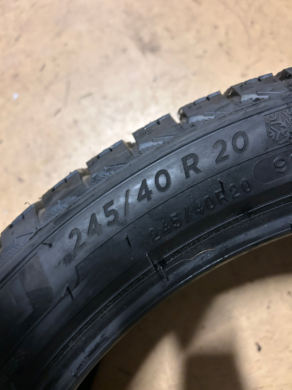 2 MICHELIN X-ICE SNOW BSW P 245 40 20 99H XL WINTER TIRE 81241