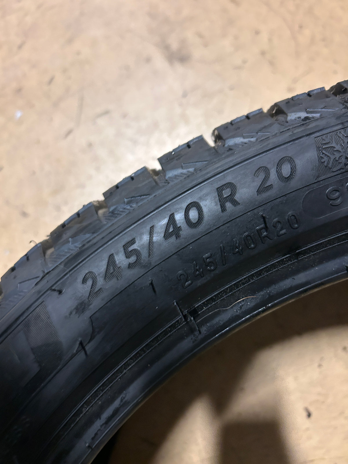 2 MICHELIN X-ICE SNOW BSW P 245 40 20 99H XL WINTER TIRE 81241
